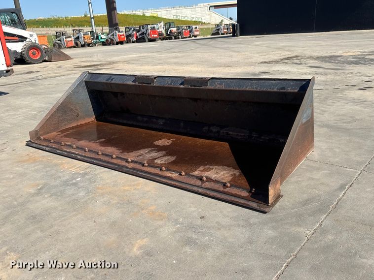 image for item NJ9246 Skid steer bucket