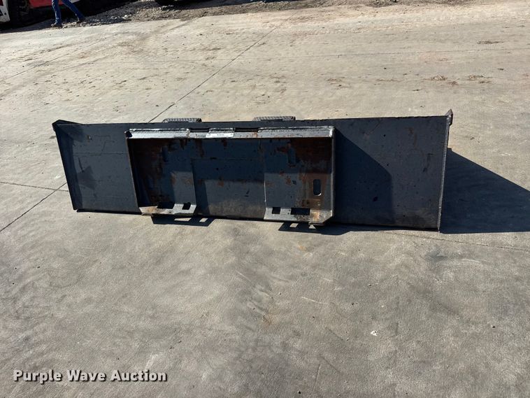 image for item NJ9246 Skid steer bucket