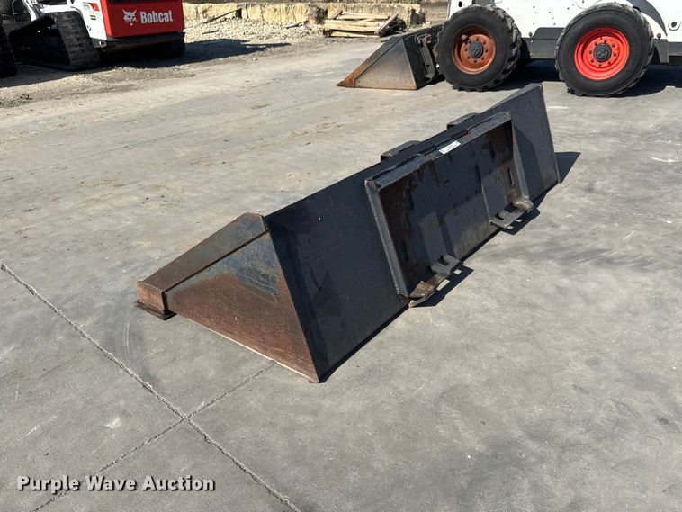 image for item NJ9246 Skid steer bucket