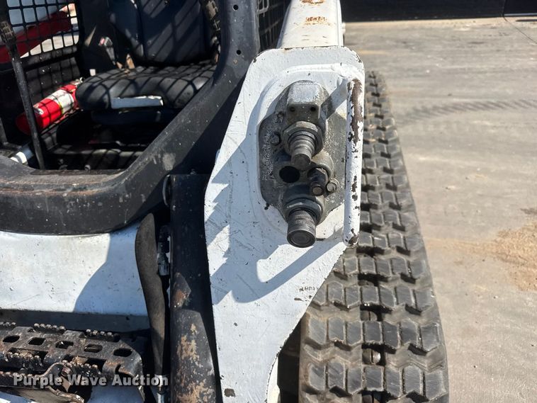 image for item NJ9247 2016 Bobcat T550 tracked skid steer loader