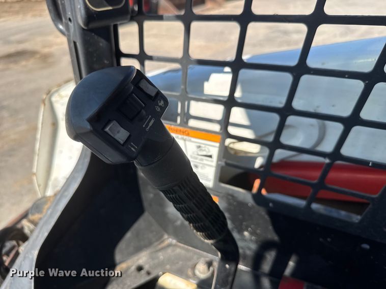 image for item NJ9247 2016 Bobcat T550 tracked skid steer loader