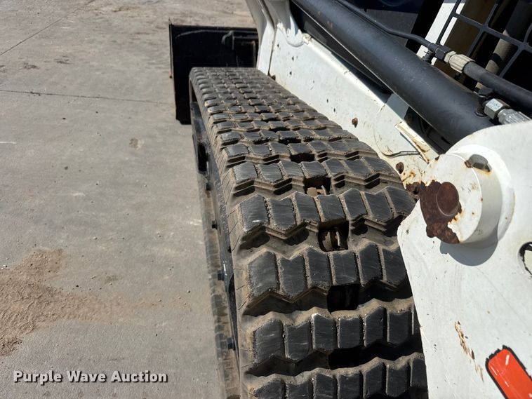 image for item NJ9247 2016 Bobcat T550 tracked skid steer loader