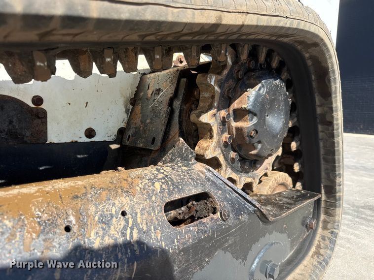 image for item NJ9247 2016 Bobcat T550 tracked skid steer loader