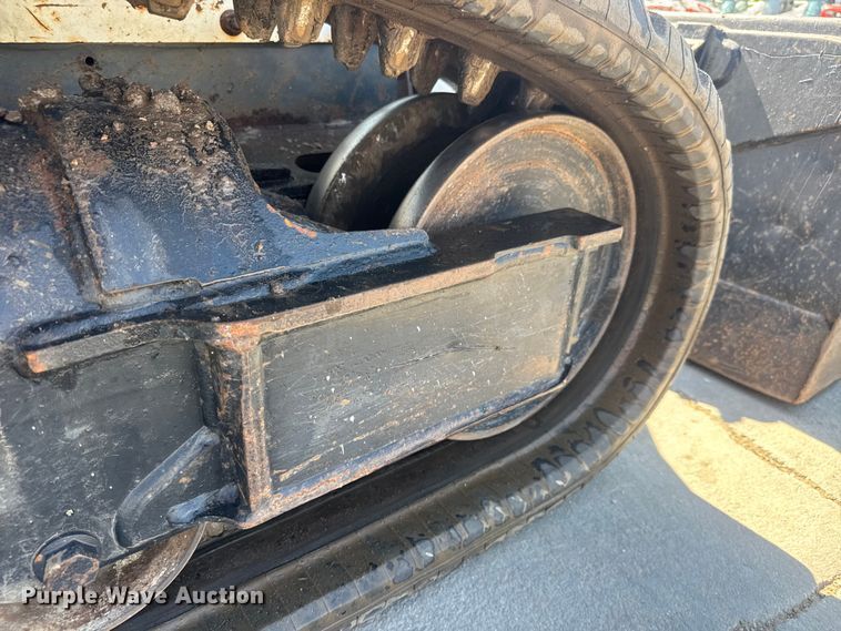 image for item NJ9247 2016 Bobcat T550 tracked skid steer loader