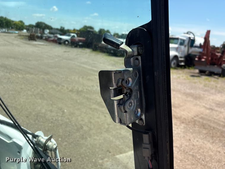 image for item NM9807 2019 Bobcat T595 tracked skid steer loader