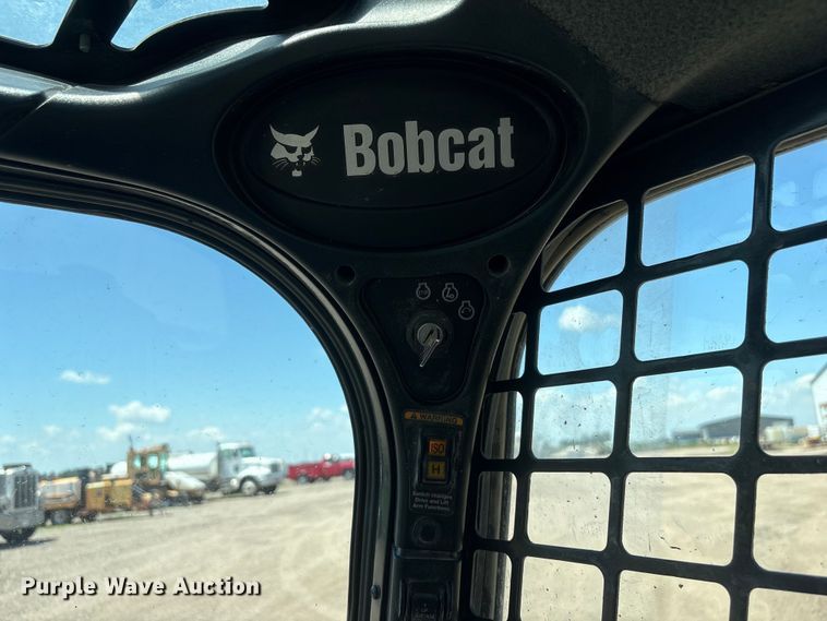 image for item NM9807 2019 Bobcat T595 tracked skid steer loader