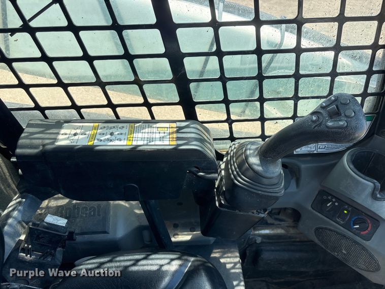 image for item NM9807 2019 Bobcat T595 tracked skid steer loader