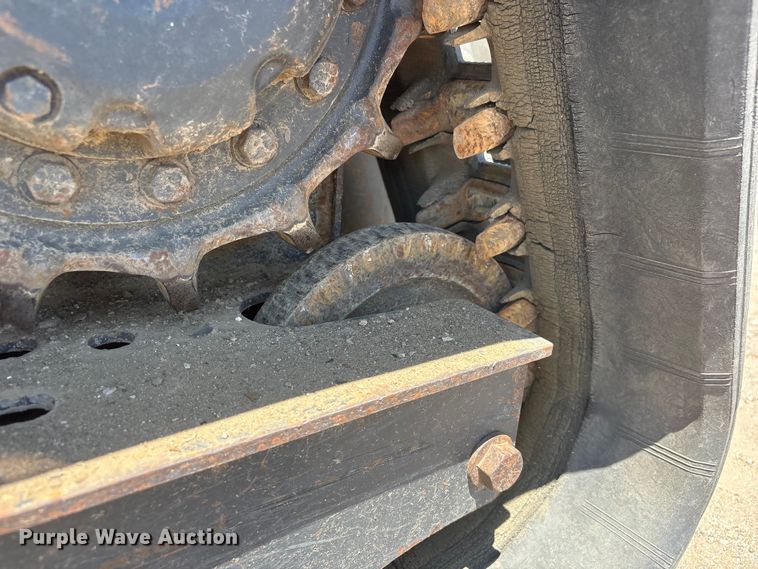 image for item NM9807 2019 Bobcat T595 tracked skid steer loader
