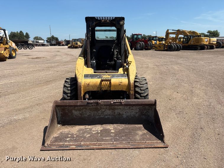 image for item NM9809 2004 Caterpillar 262B skid steer loader