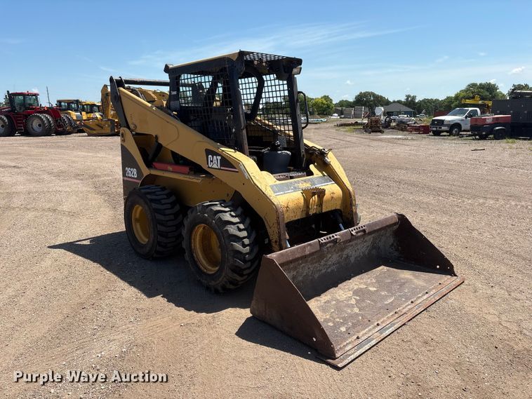 image for item NM9809 2004 Caterpillar 262B skid steer loader