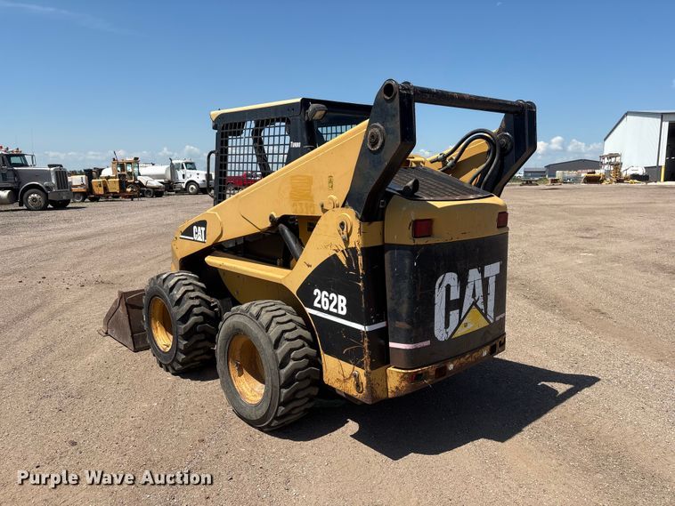 image for item NM9809 2004 Caterpillar 262B skid steer loader