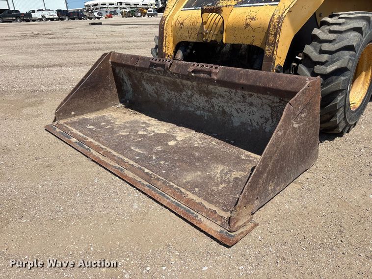image for item NM9809 2004 Caterpillar 262B skid steer loader