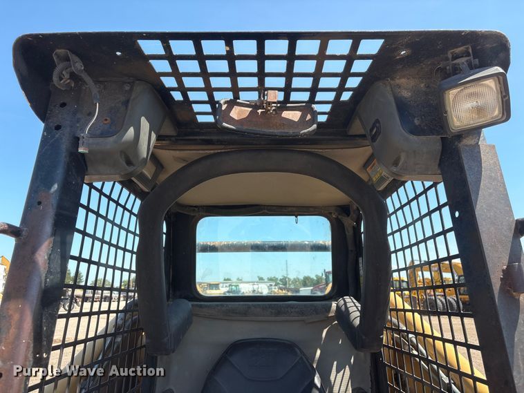 image for item NM9809 2004 Caterpillar 262B skid steer loader