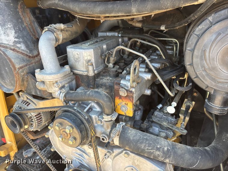 image for item NM9809 2004 Caterpillar 262B skid steer loader