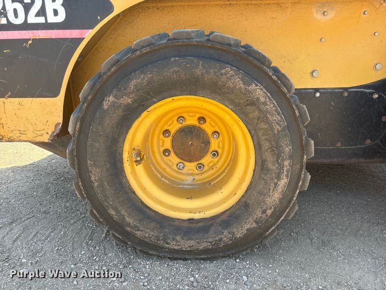 image for item NM9809 2004 Caterpillar 262B skid steer loader