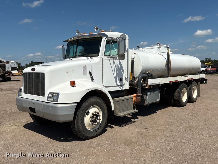 2002 Peterbilt 330 Tank truck