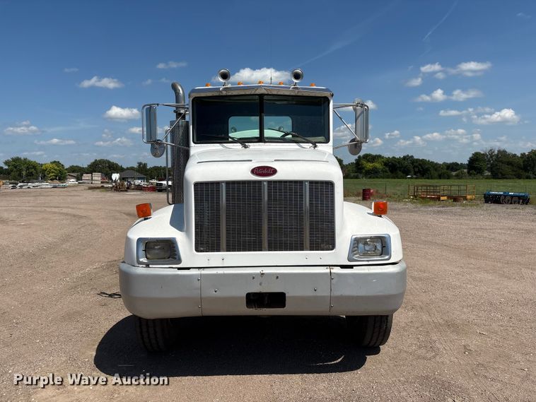 image for item NM9810 2002 Peterbilt 330 Tank truck