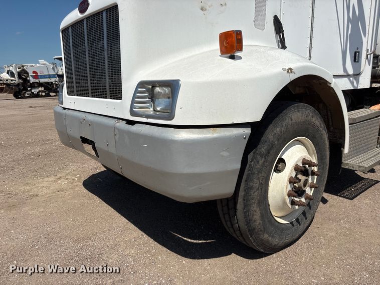 image for item NM9810 2002 Peterbilt 330 Tank truck