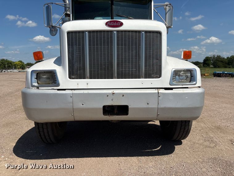 image for item NM9810 2002 Peterbilt 330 Tank truck