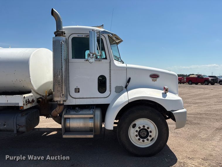 image for item NM9810 2002 Peterbilt 330 Tank truck