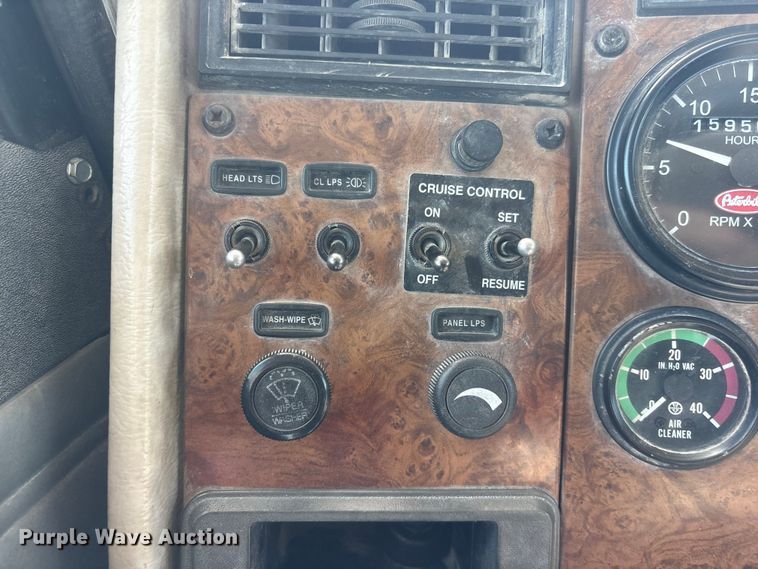 image for item NM9810 2002 Peterbilt 330 Tank truck