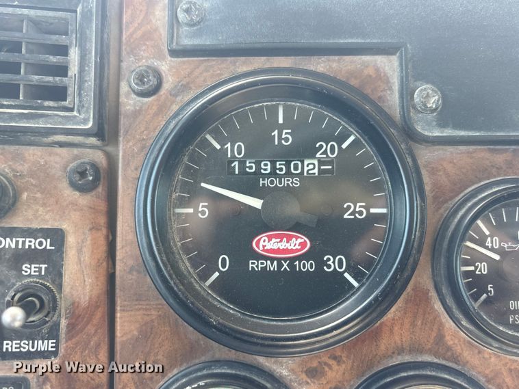 image for item NM9810 2002 Peterbilt 330 Tank truck