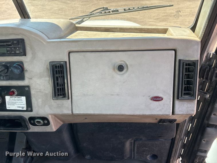 image for item NM9810 2002 Peterbilt 330 Tank truck