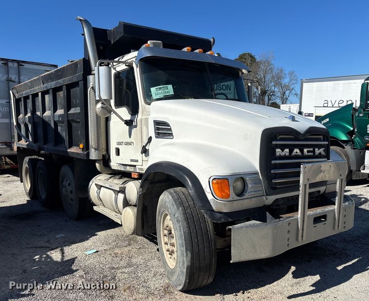 image for item YA1152 2007 Mack Granite CV713 dump truck