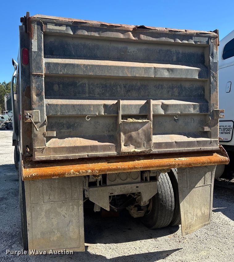 image for item YA1152 2007 Mack Granite CV713 dump truck