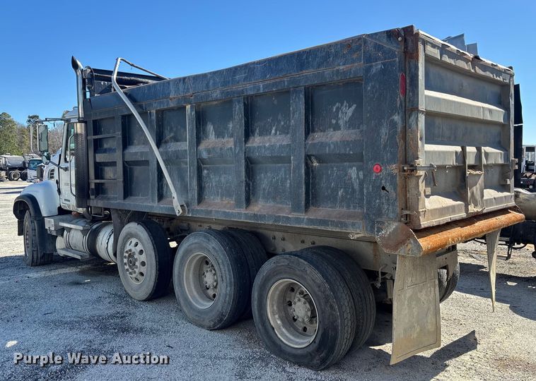 image for item YA1152 2007 Mack Granite CV713 dump truck