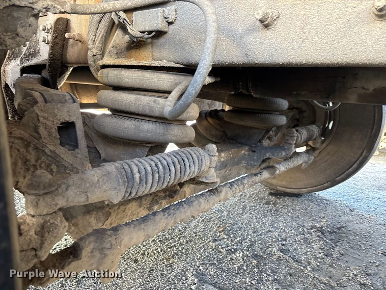 image for item YA1152 2007 Mack Granite CV713 dump truck