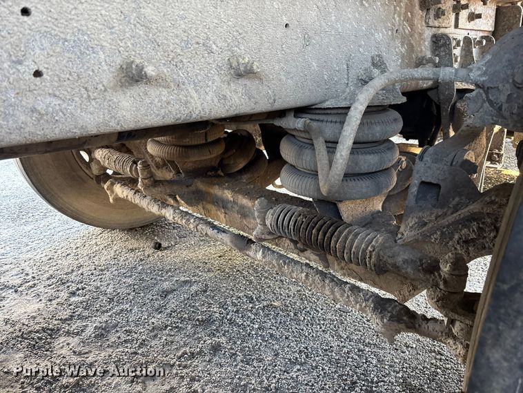 image for item YA1152 2007 Mack Granite CV713 dump truck