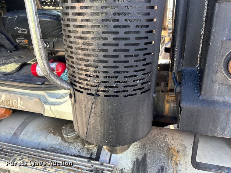 image for item YA1152 2007 Mack Granite CV713 dump truck