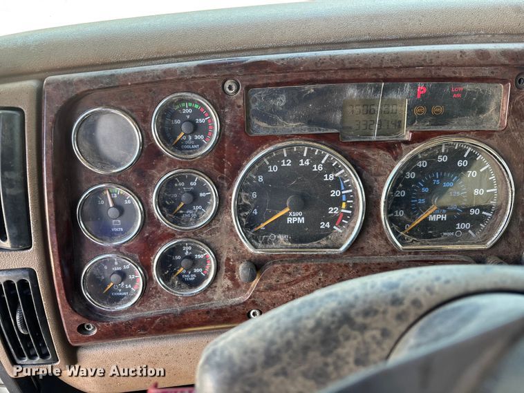 image for item YA1152 2007 Mack Granite CV713 dump truck