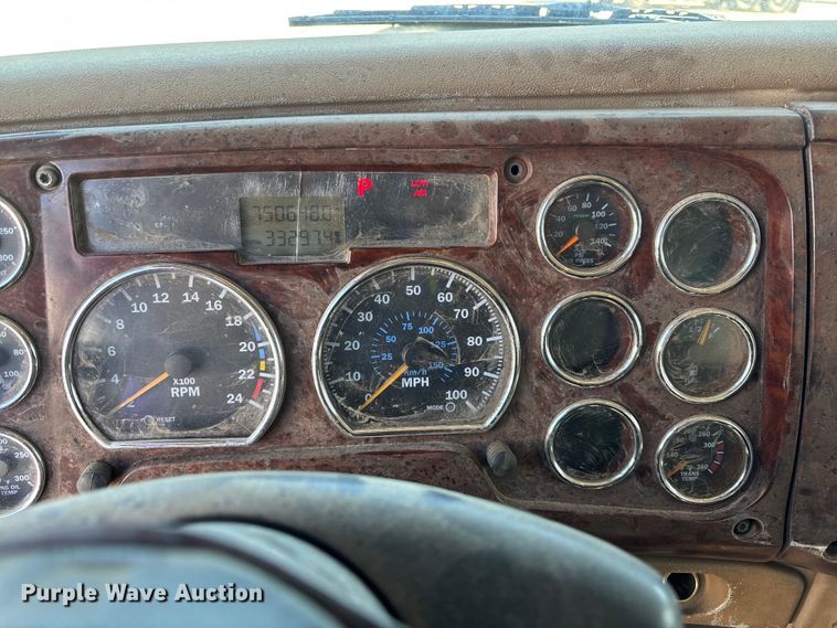 image for item YA1152 2007 Mack Granite CV713 dump truck