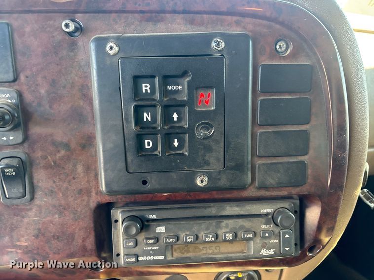 image for item YA1152 2007 Mack Granite CV713 dump truck