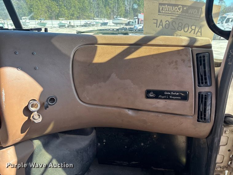 image for item YA1152 2007 Mack Granite CV713 dump truck