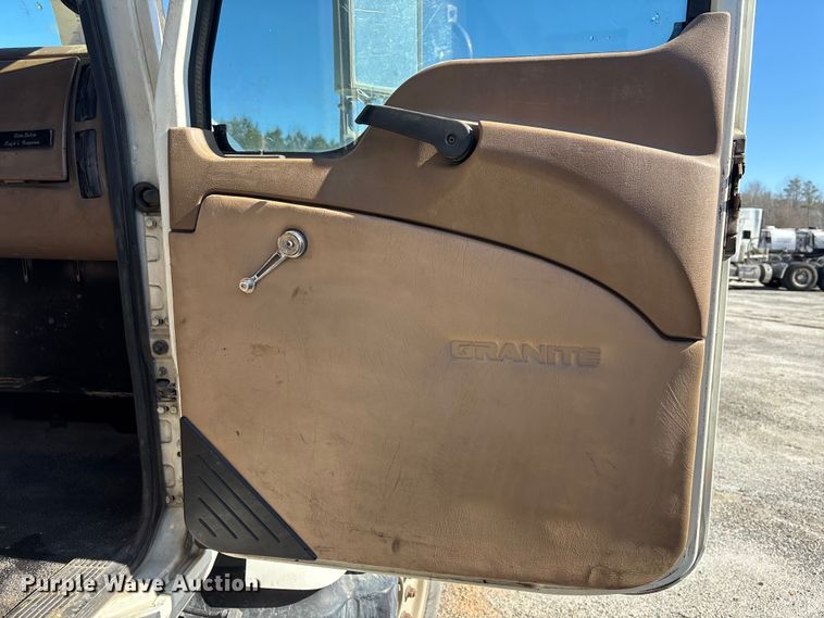 image for item YA1152 2007 Mack Granite CV713 dump truck