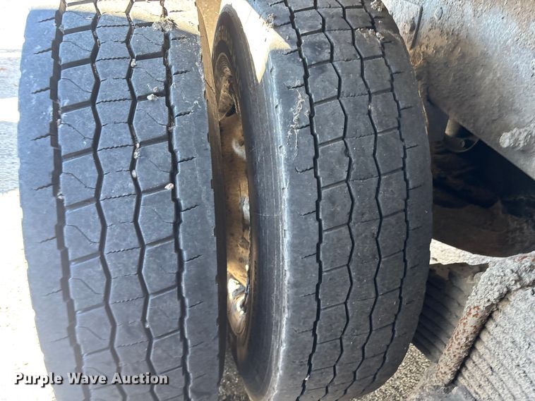 image for item YA1152 2007 Mack Granite CV713 dump truck