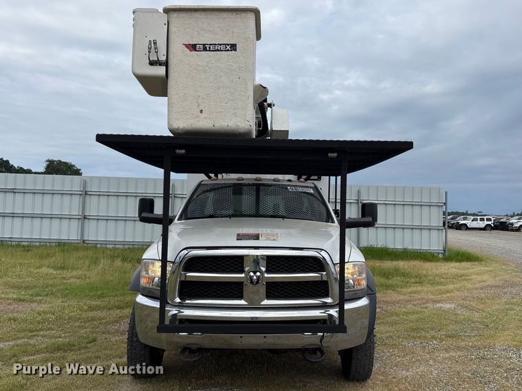 image for item YA2588 2018 RAM 5500 forestry bucket truck