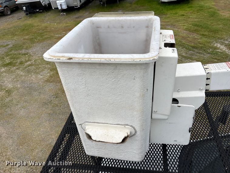 image for item YA2588 2018 RAM 5500 forestry bucket truck