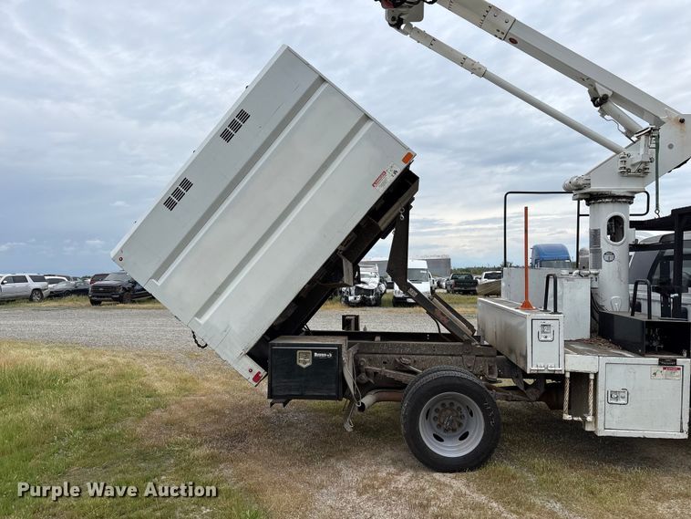 image for item YA2588 2018 RAM 5500 forestry bucket truck