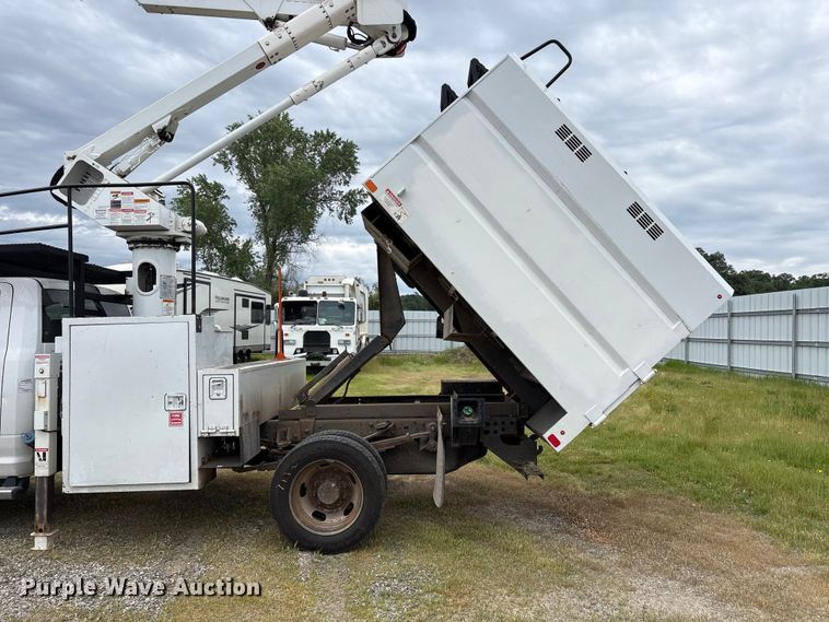 image for item YA2588 2018 RAM 5500 forestry bucket truck