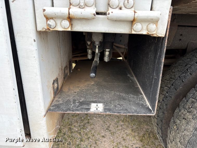 image for item YA2588 2018 RAM 5500 forestry bucket truck