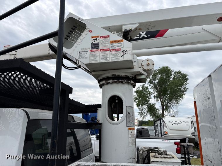 image for item YA2588 2018 RAM 5500 forestry bucket truck