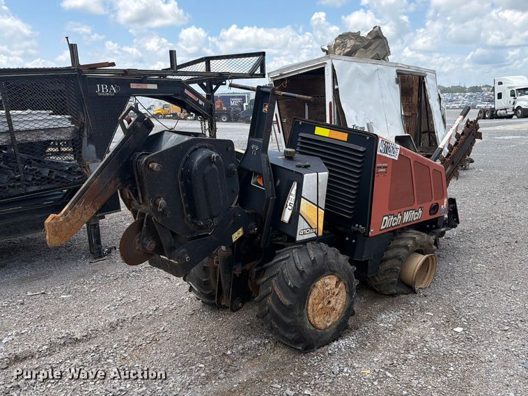 image for item YA2935 2015 Ditch Witch 410SX trencher
