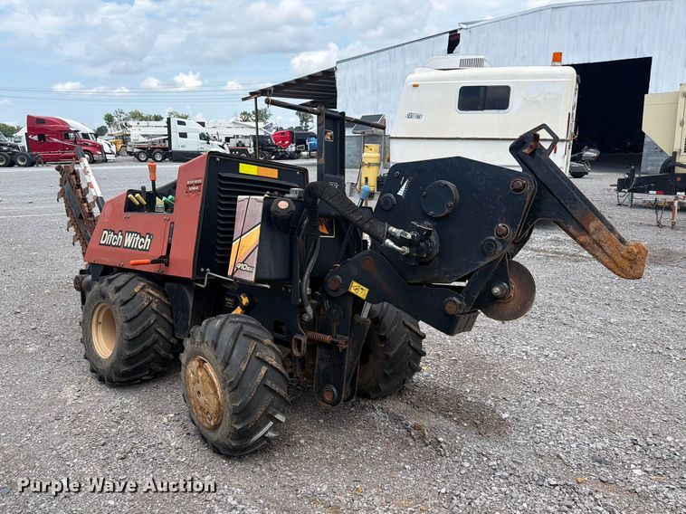 image for item YA2935 2015 Ditch Witch 410SX trencher
