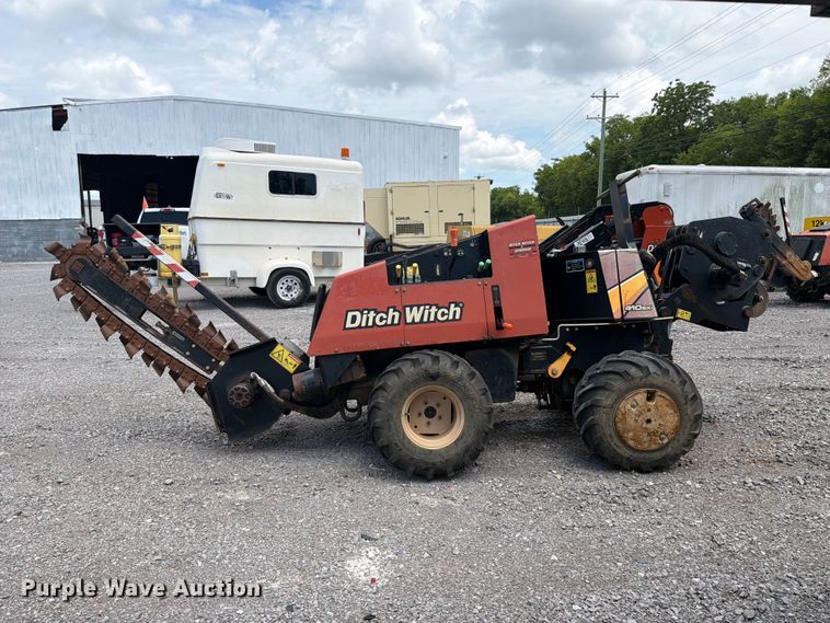 image for item YA2935 2015 Ditch Witch 410SX trencher