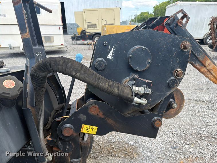 image for item YA2935 2015 Ditch Witch 410SX trencher