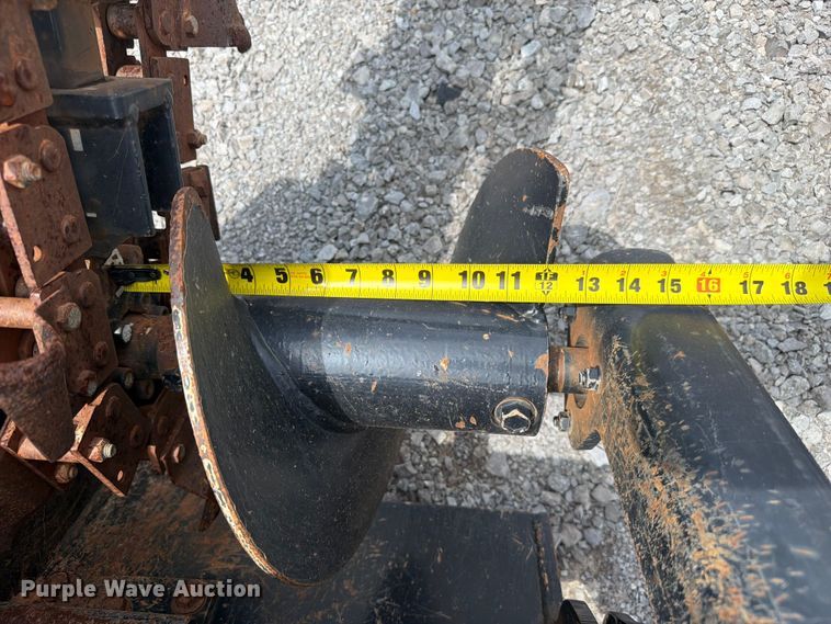 image for item YA2935 2015 Ditch Witch 410SX trencher
